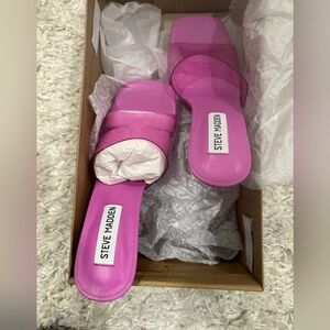 Steve Madden Fuchsia Heels